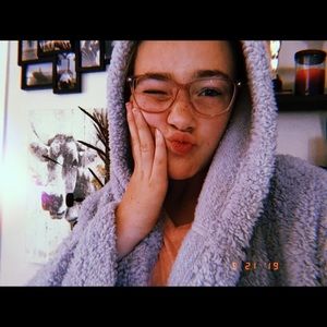 Meet your Posher, Madi